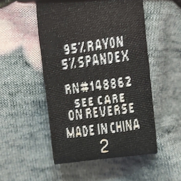 Torrid Black Floral Button Down 3/4 Sleeve Hi-Low Top Size 2X - Picture 3 of 4